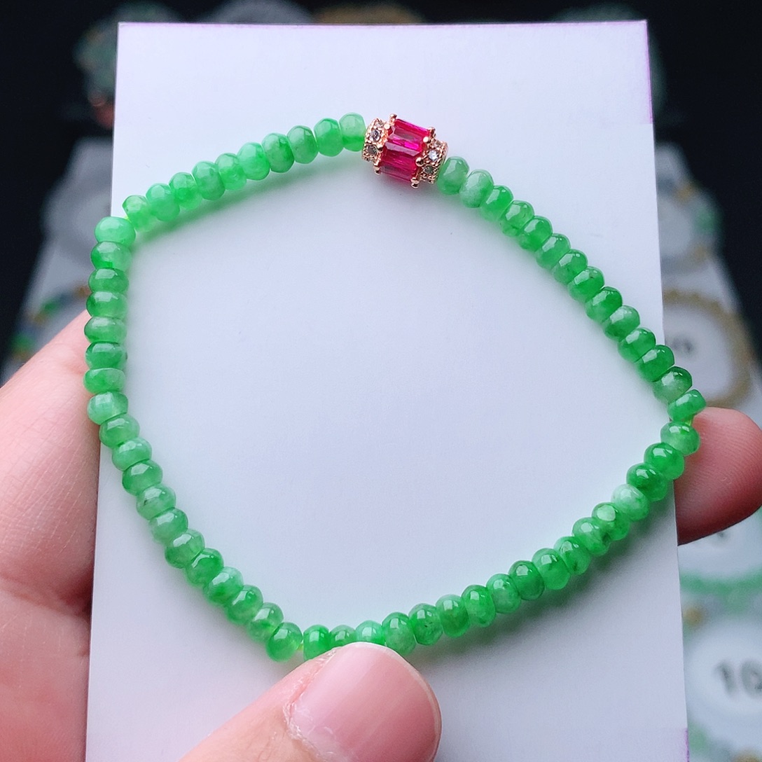 翡翠手串未镶嵌翡翠