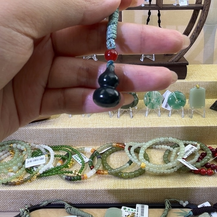 和田玉（青玉）未镶嵌颈饰