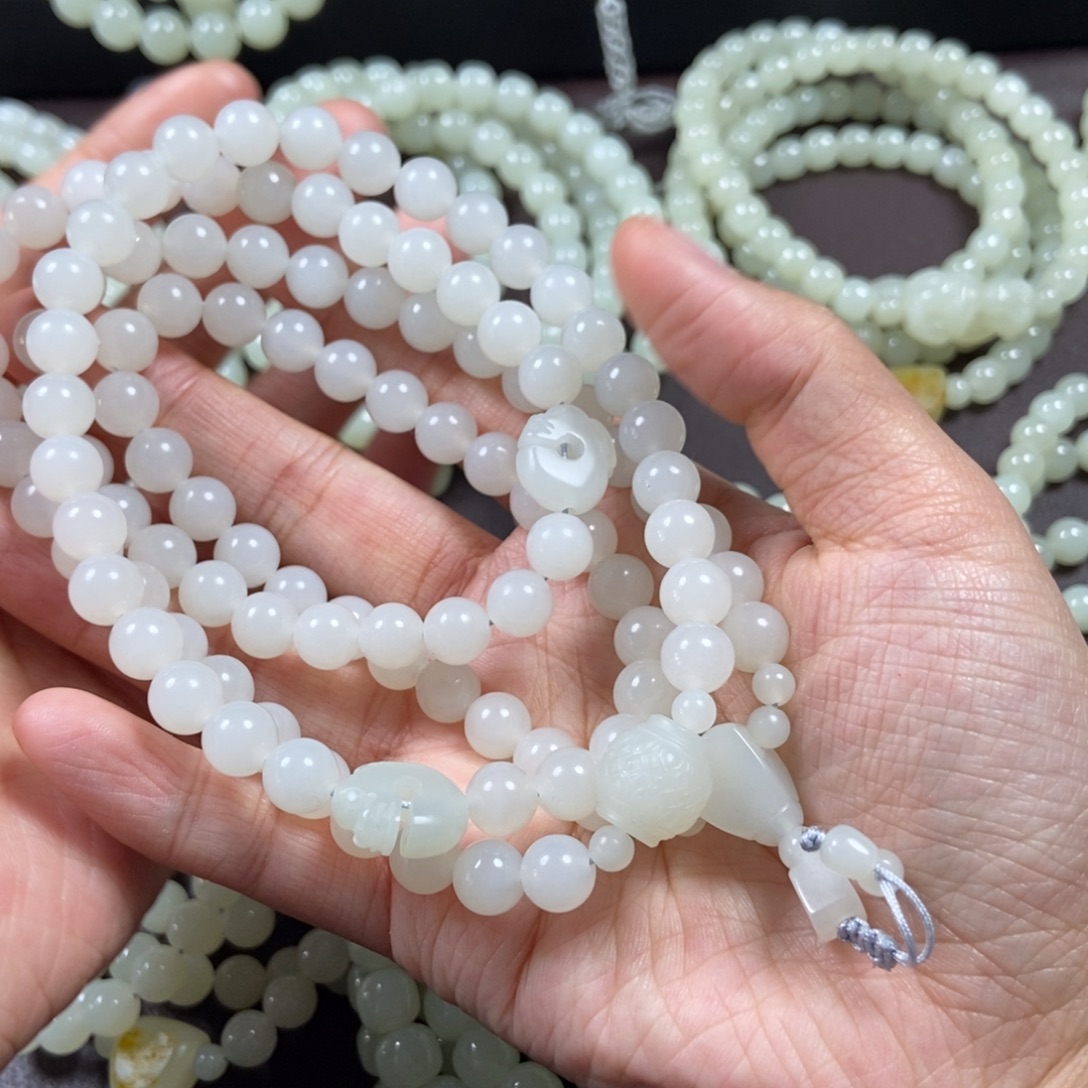 暖***暖和田玉未镶嵌把件