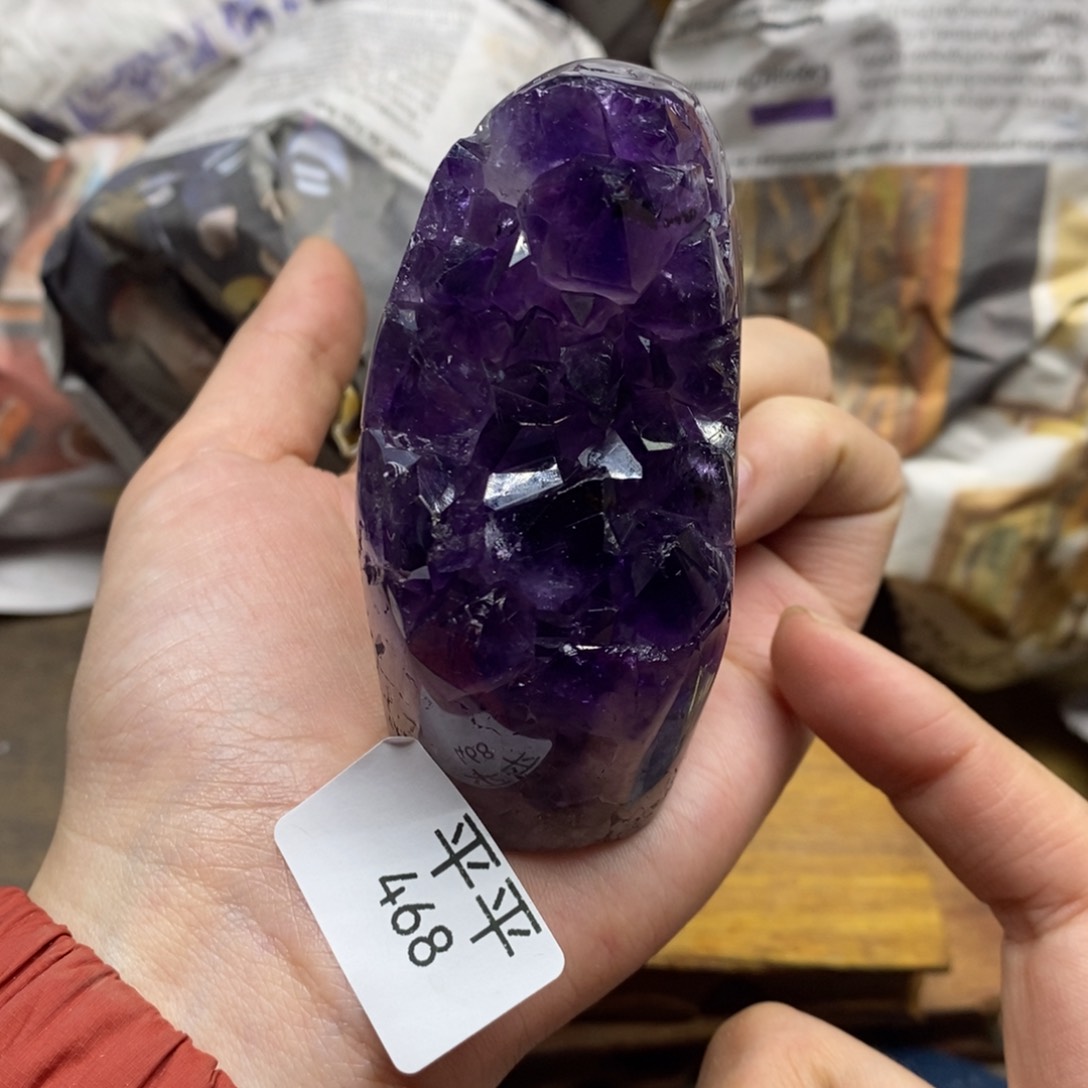 紫晶乌拉圭水晶摆件原石未镶嵌