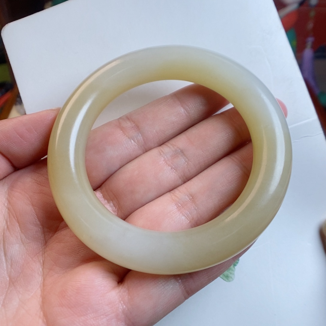 和田玉手镯未镶嵌56.9野牛沟糖白