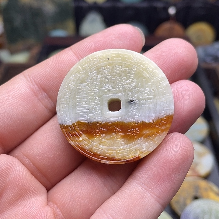 蛇纹石玉挂件合金