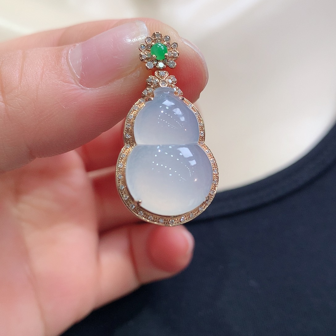 翡翠颈饰18K金镶嵌葫芦