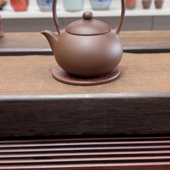 紫砂茶壶本地紫泥半手工瑕（180 cc）