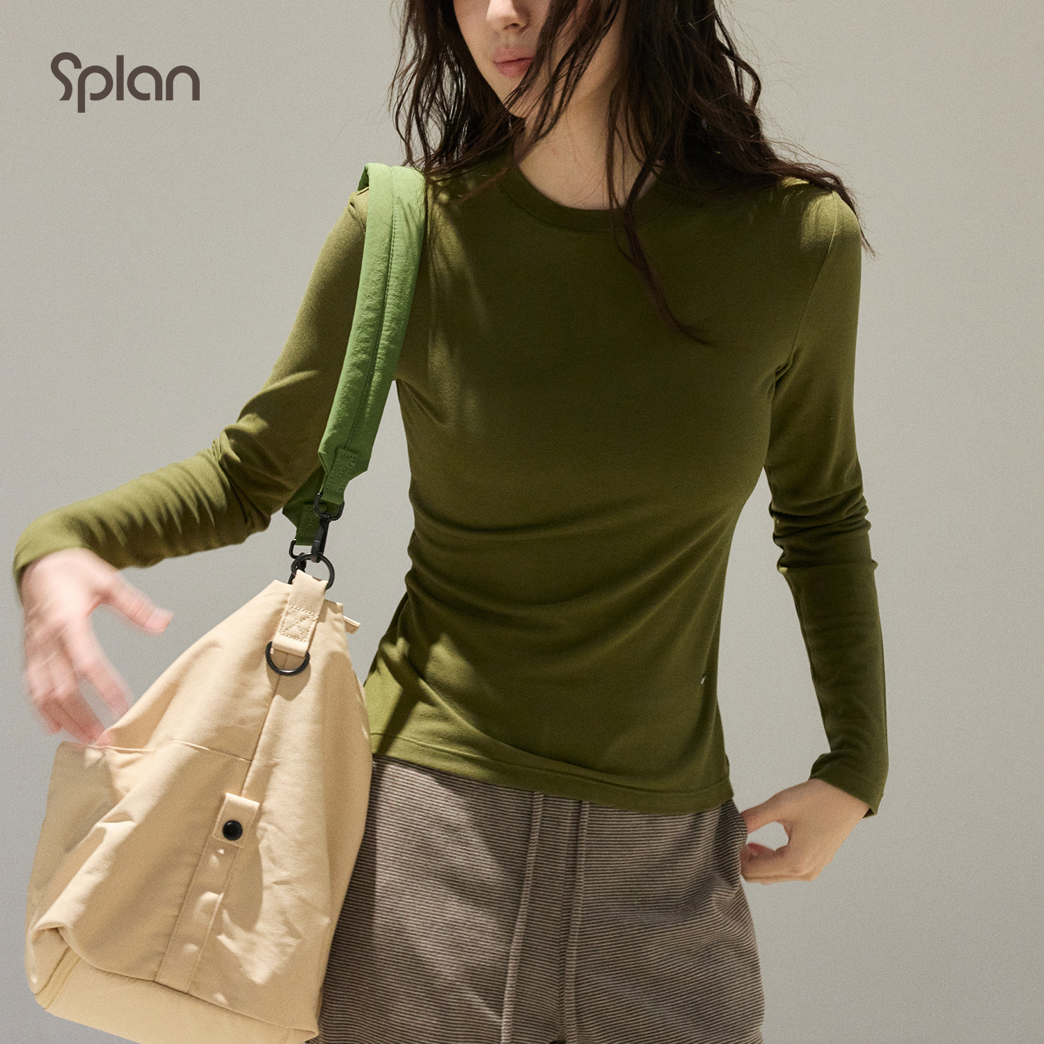 【秋冬新品】SPLAN 琥珀流光极简风通勤长袖打底运动T恤25214