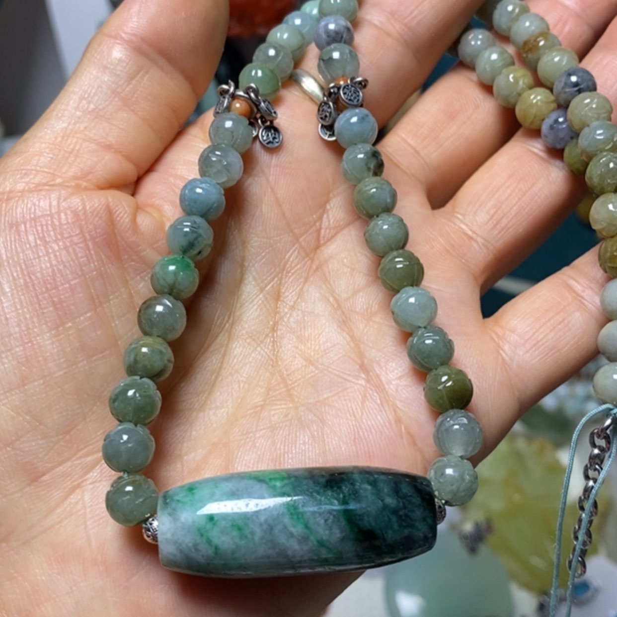 【闪购商品】翡翠吊坠(赠链)未镶嵌