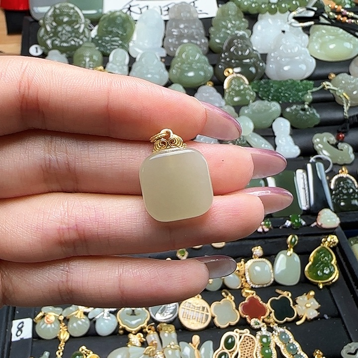 颈饰银S925镶嵌和田玉