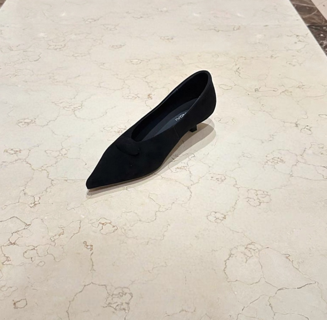 750-023羊晶皮舒适轻职风平底方根高跟鞋皮鞋一脚蹬尖头常规工作