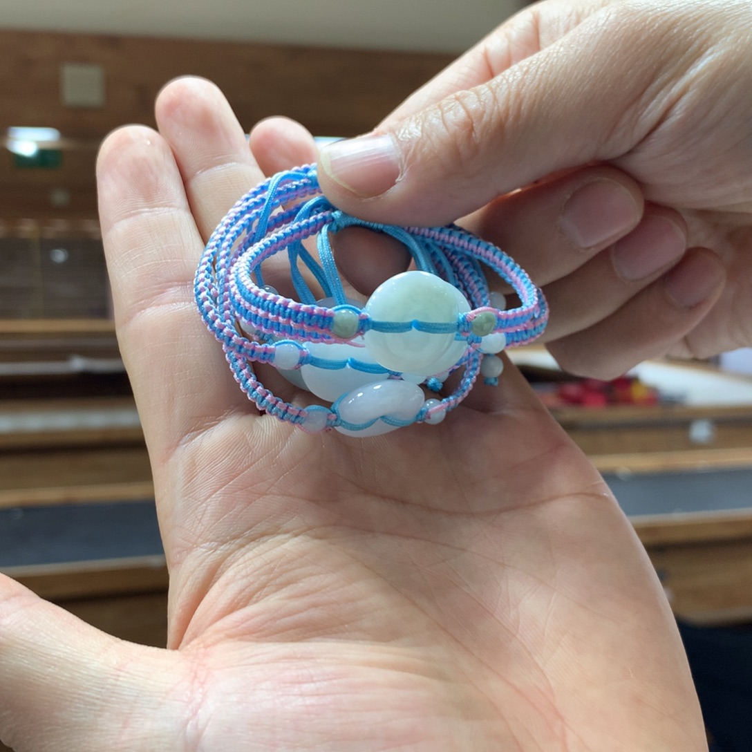 翡翠未镶嵌手链多样性发一