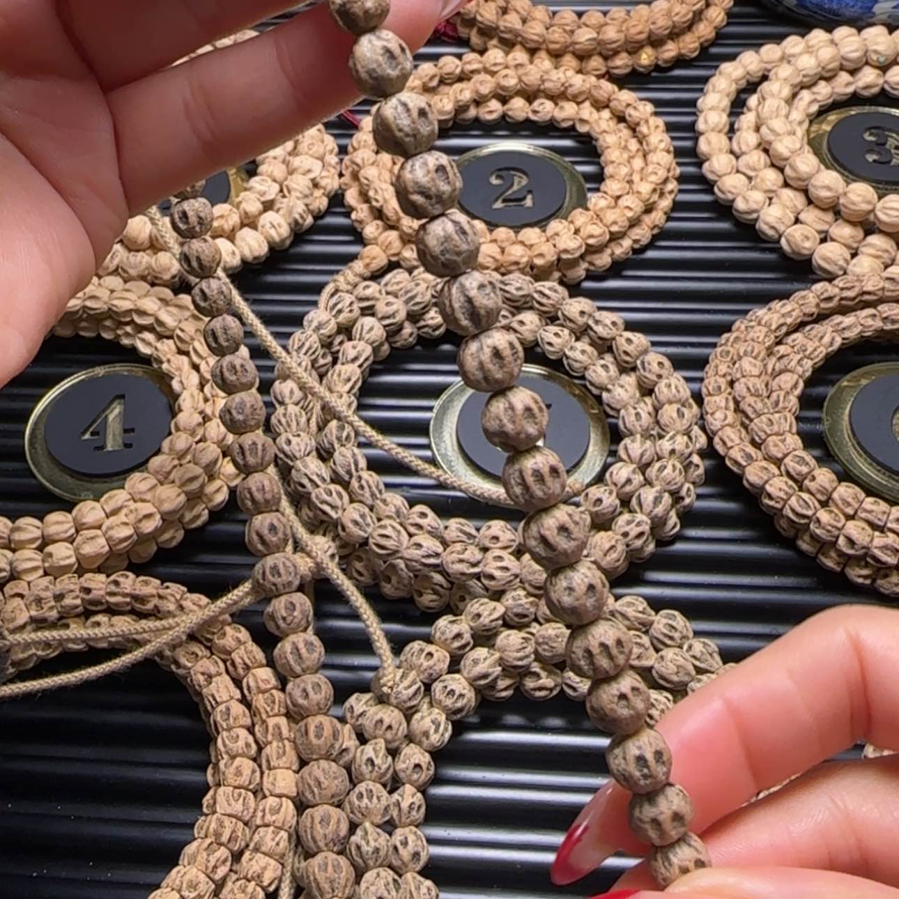 【闪购商品】柏香籽/百香籽吊坠哈*邵