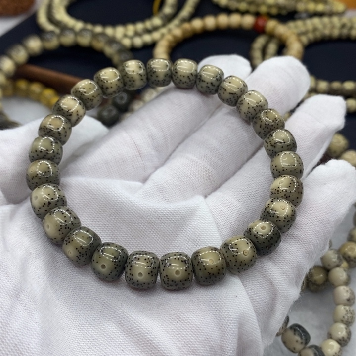 【闪购商品】星月菩提手串原生态石玉料