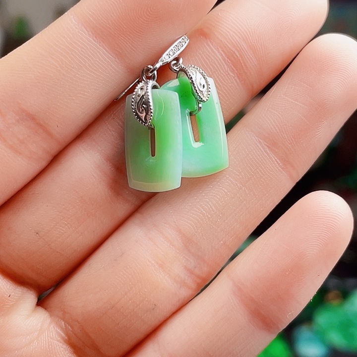 翡翠银S925镶嵌颈饰多样性