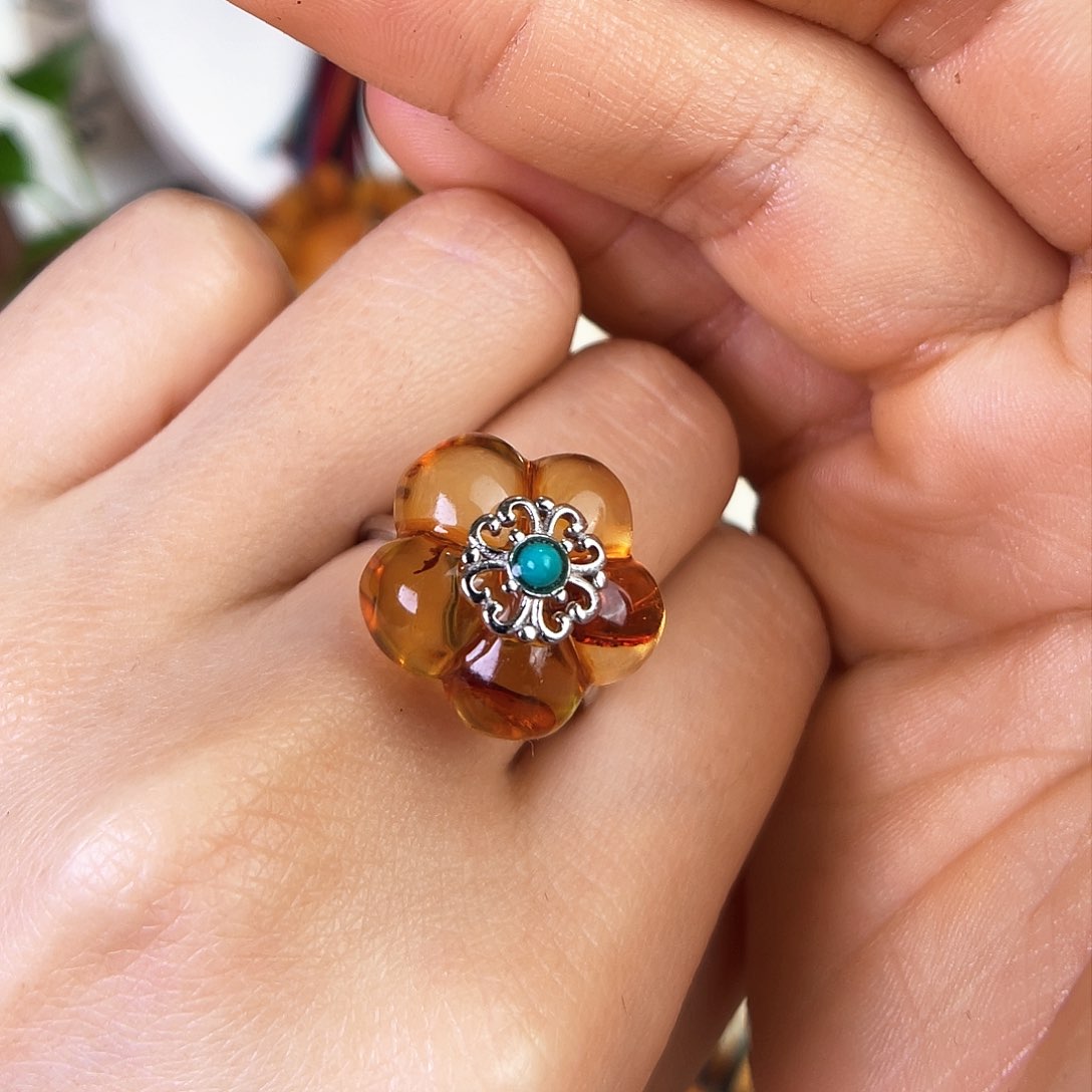 琥珀珠宝奇石未镶嵌，