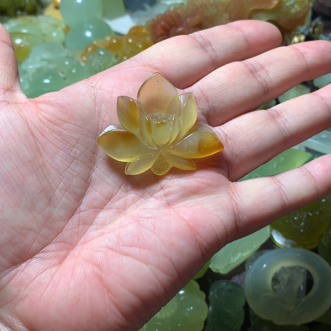 未镶嵌蛇纹石玉颈饰