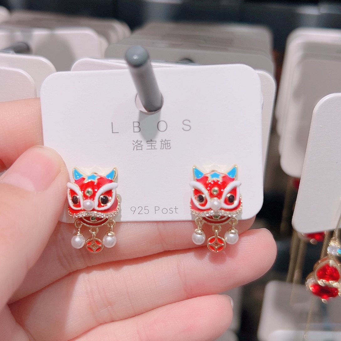杨***杨锆石纯铜合金耳环