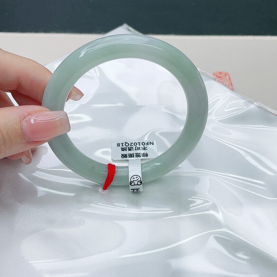 翡翠手镯未镶嵌圆56