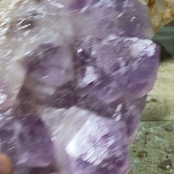 廖***契紫晶未镶嵌大型摆件（非配饰）