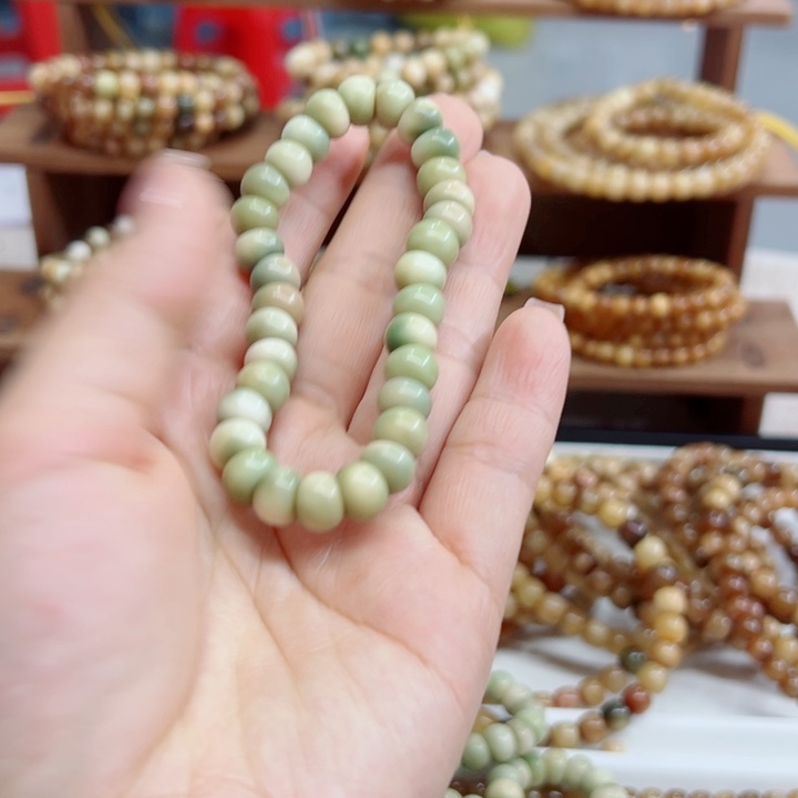 六***十吊坠龙脊菩提卡9绿单圈大c