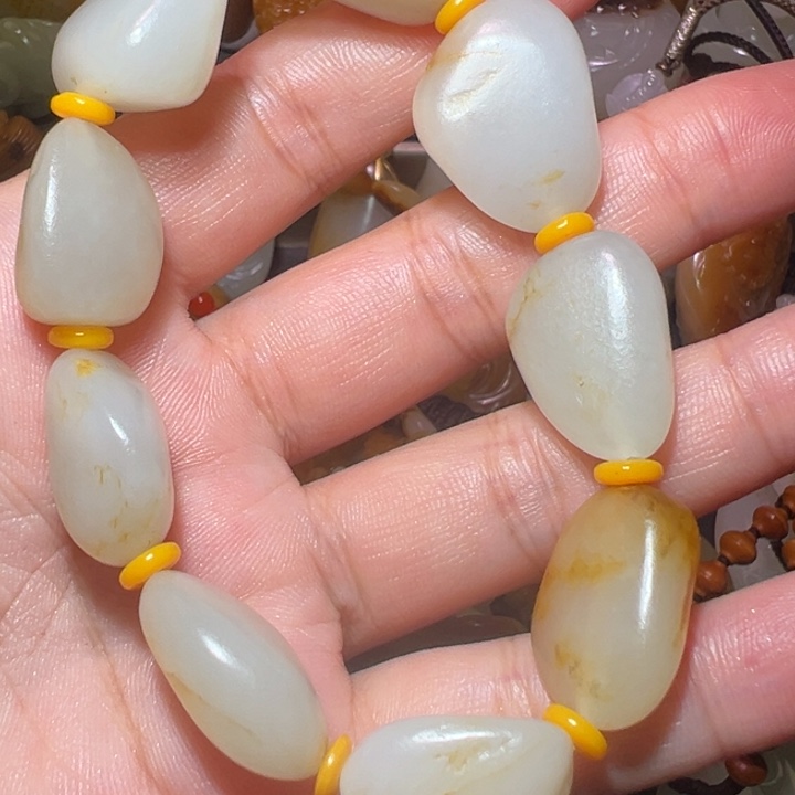 和田玉手串未镶嵌火*山