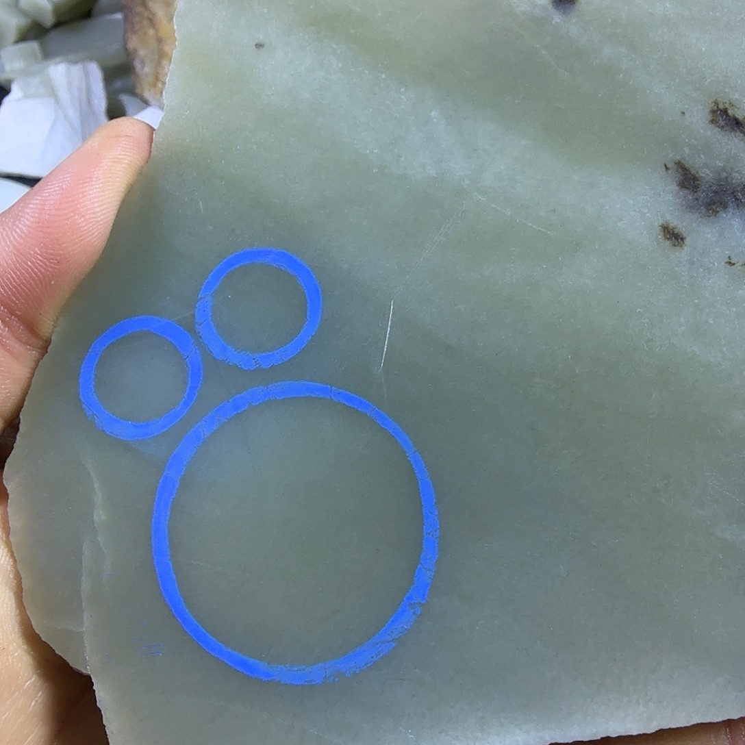 和田玉（糖玉）未镶嵌挂件