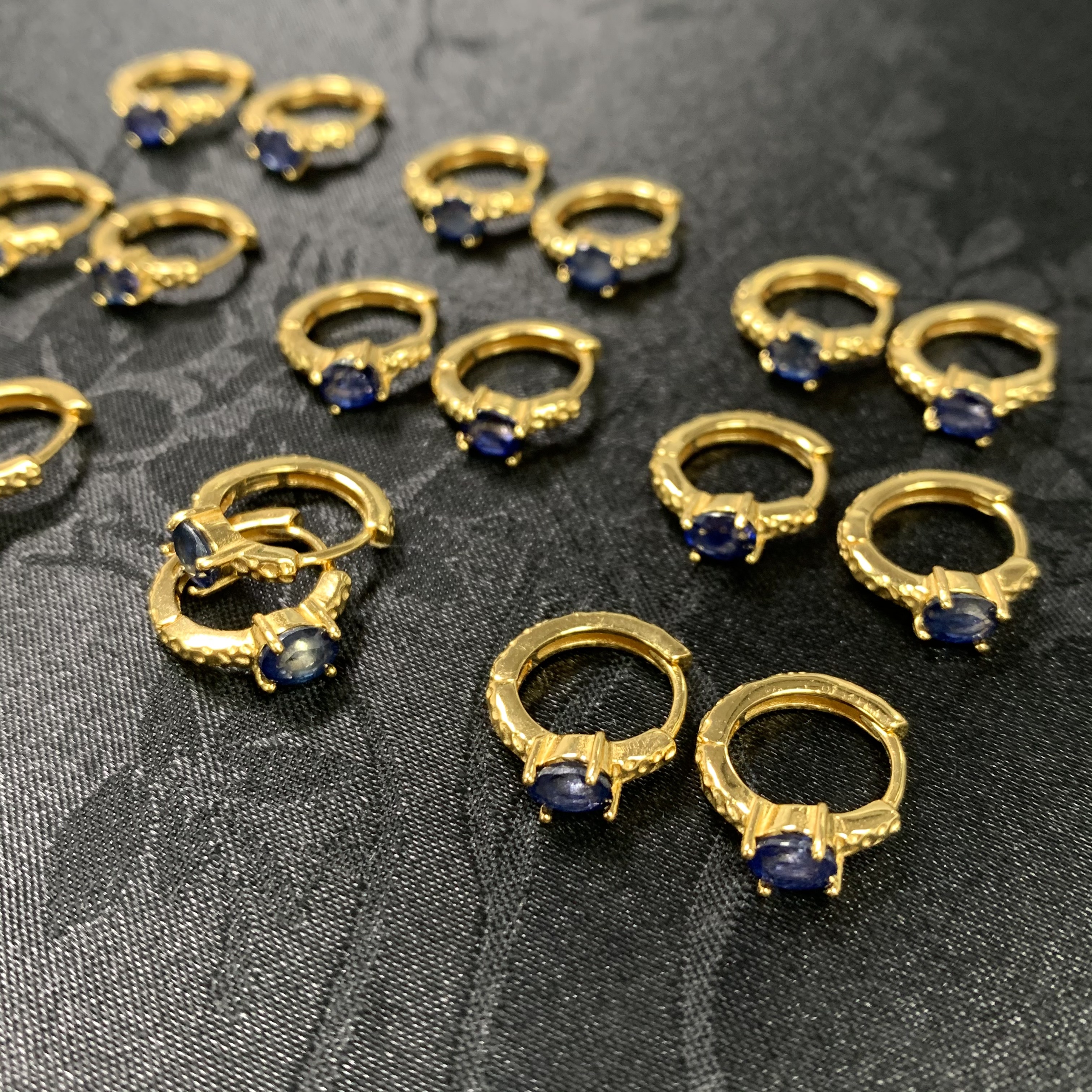 「戴琴珠宝」DQ5030-蓝宝石金色银镶耳扣（多样性发其一）