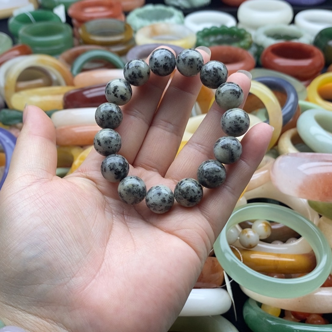 元****石英质玉未镶嵌手镯