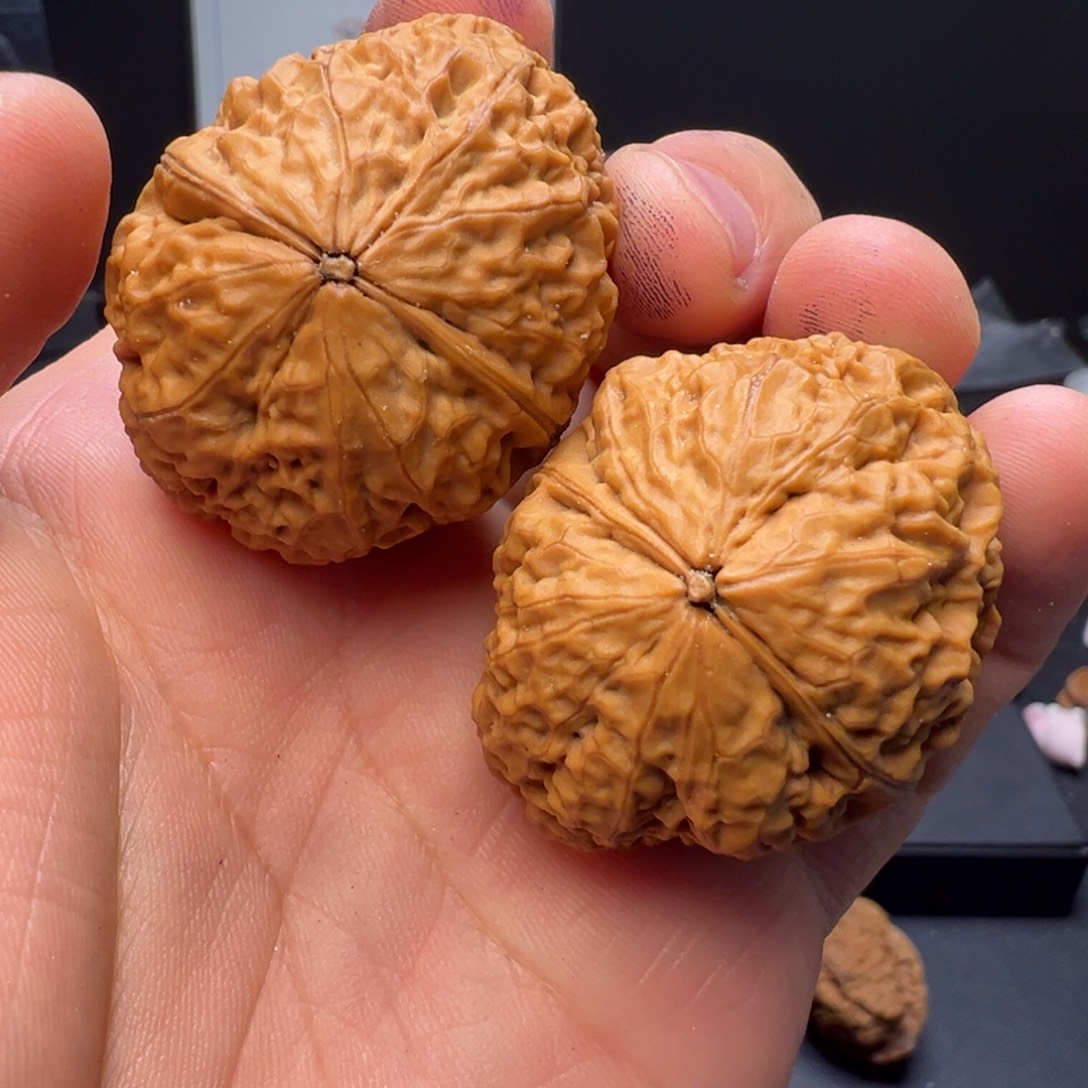 文玩核桃吊坠双龙戏珠41mm