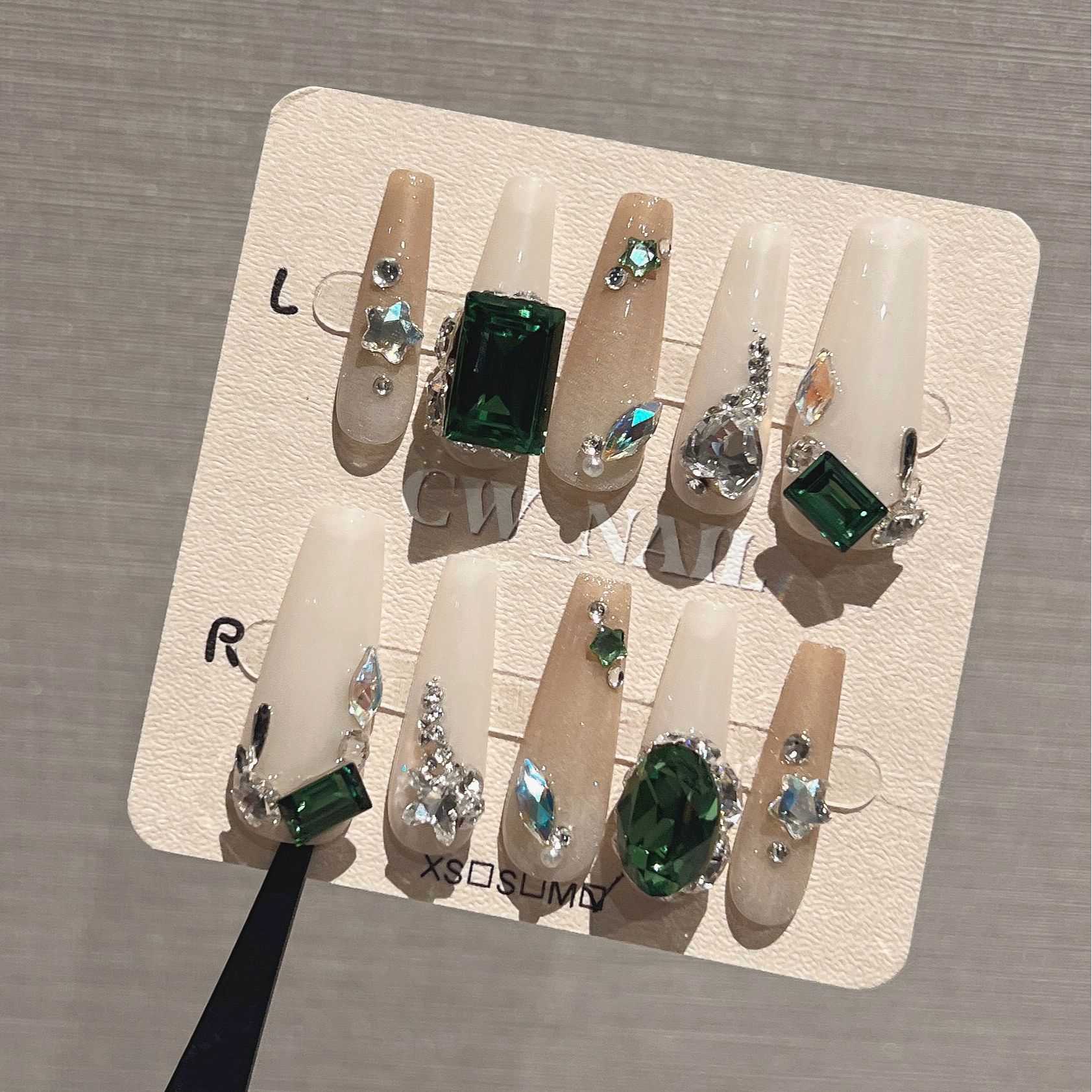 【薄荷糖】—CW轻奢款施家华穿戴甲新款秋冬美甲片美甲高级感甲片