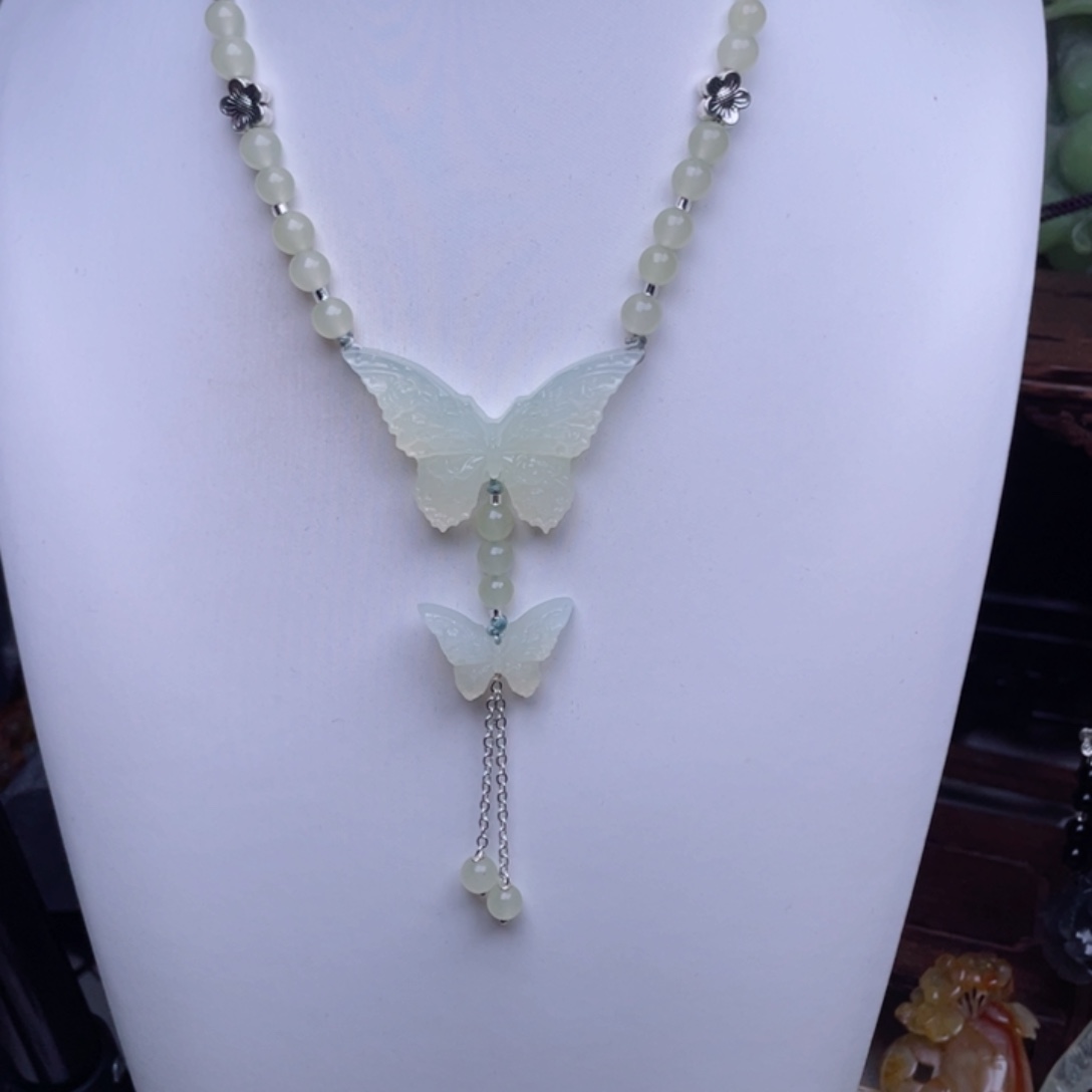 蛇纹石玉颈饰未镶嵌