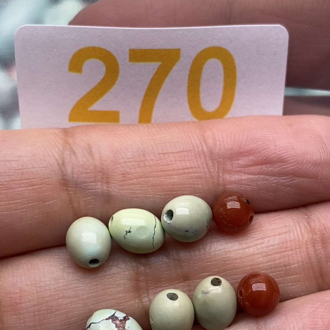 南红玛瑙未镶嵌珠宝奇石