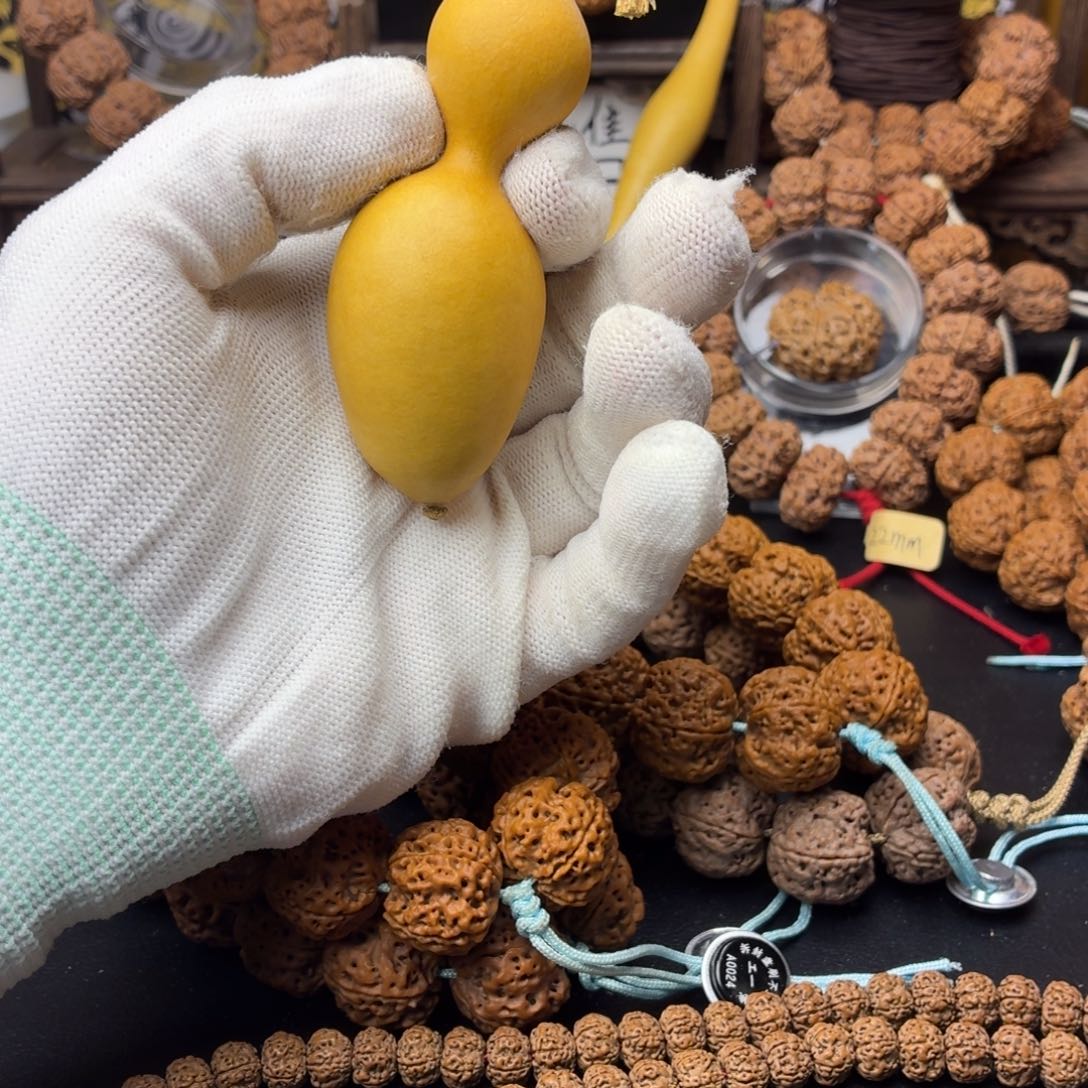 I***n金刚菩提吊坠蚂蚁葫芦