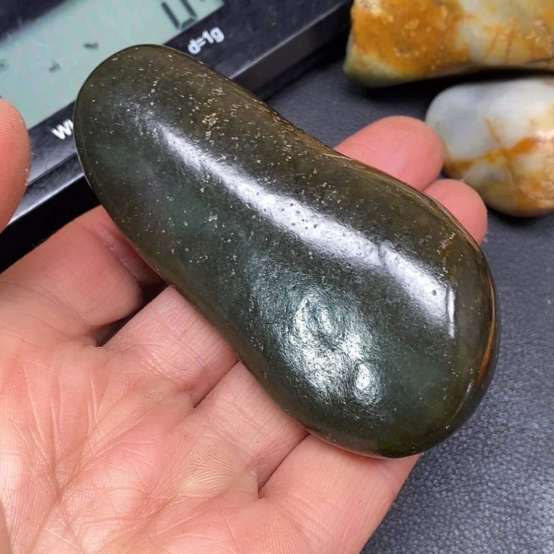 和田玉未镶嵌珠宝奇石