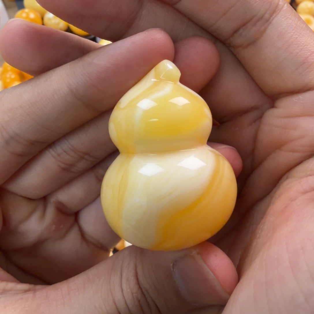 琥珀未镶嵌珠宝奇石22g