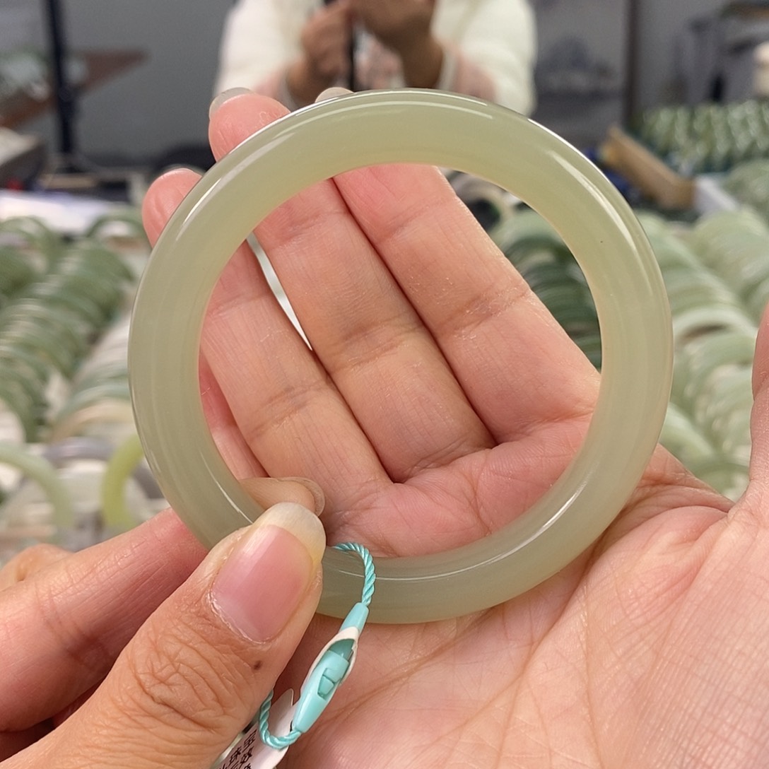 和田玉和田玉手镯55.56未镶嵌