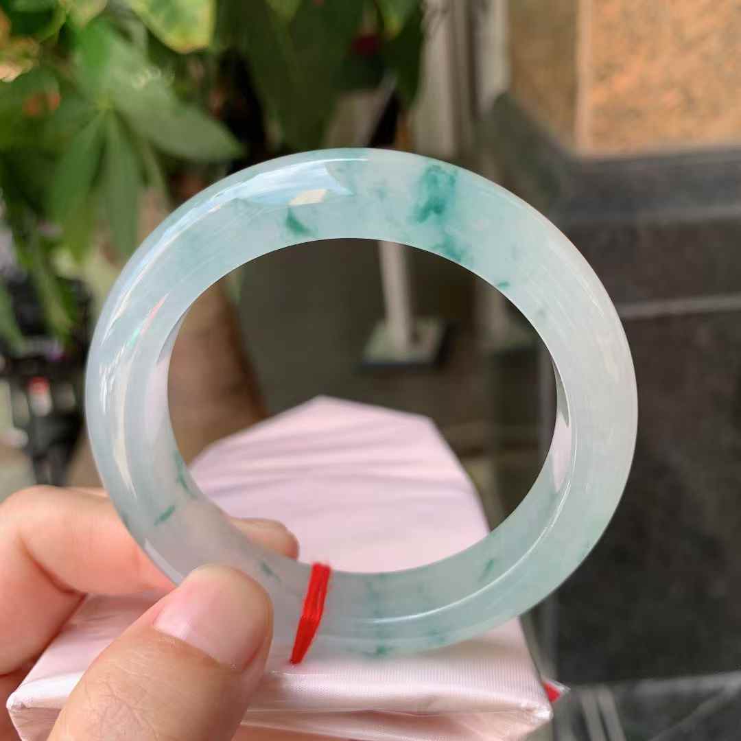 缅甸天然A货翡翠上等玉手镯子翡翠直播间上新品冰种56mm飘花正装