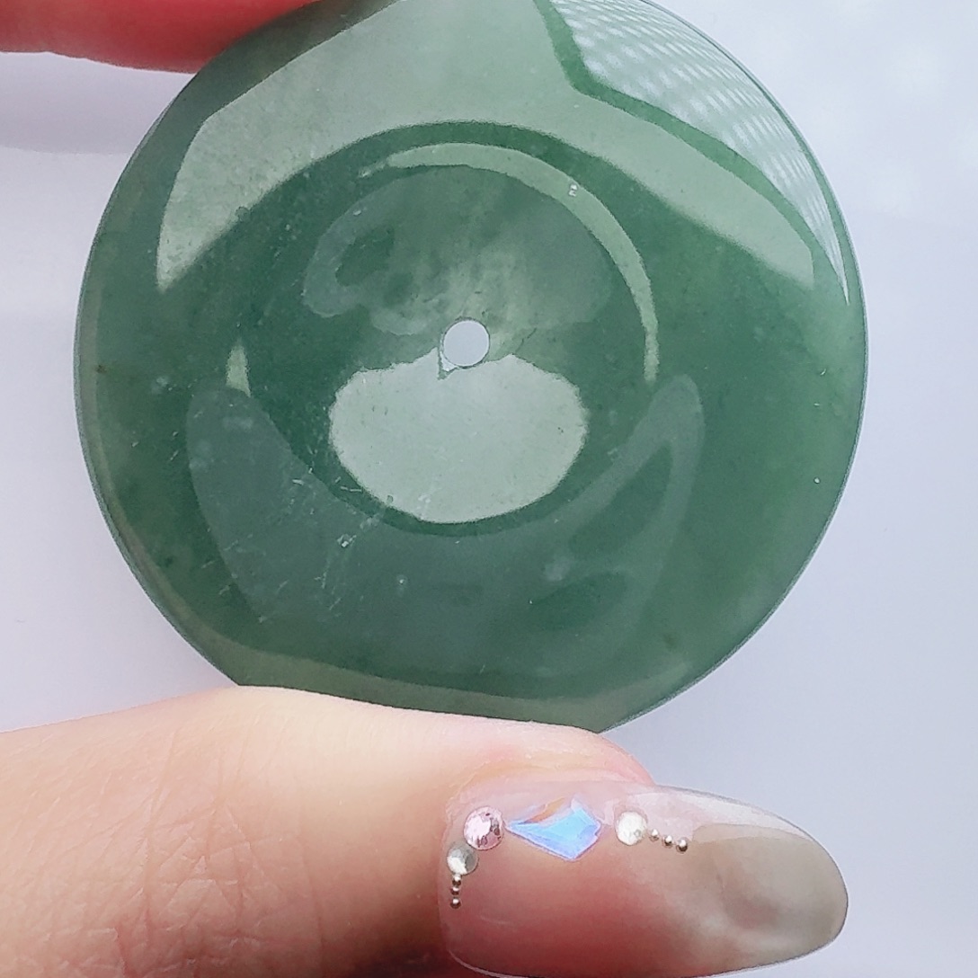 翡翠未镶嵌颈饰多样性发其一