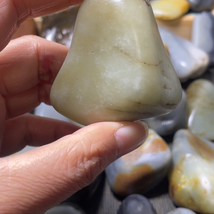 和田玉未镶嵌颈饰4