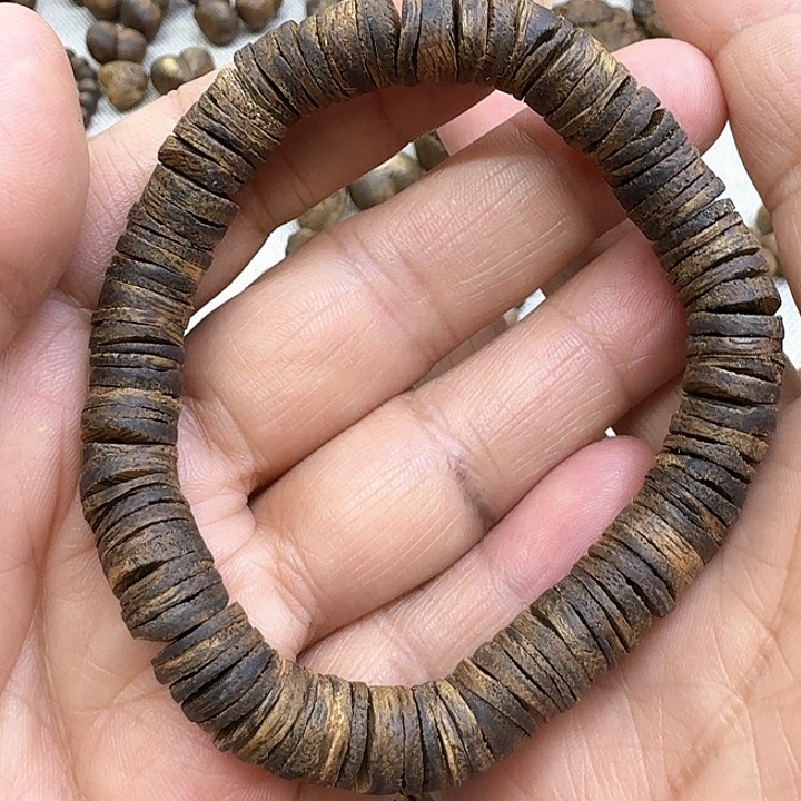 沉香沉香碎屑片片珠7.6克