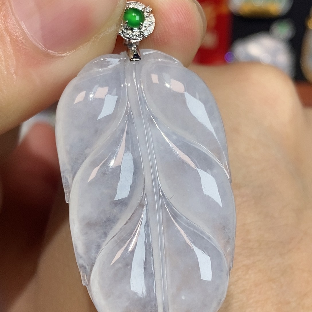 翡翠颈饰18K金镶嵌叶子