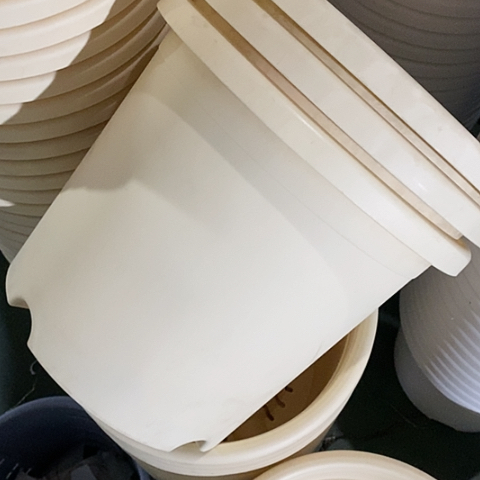 树脂四季5号米黄盆6个➕托盘10个