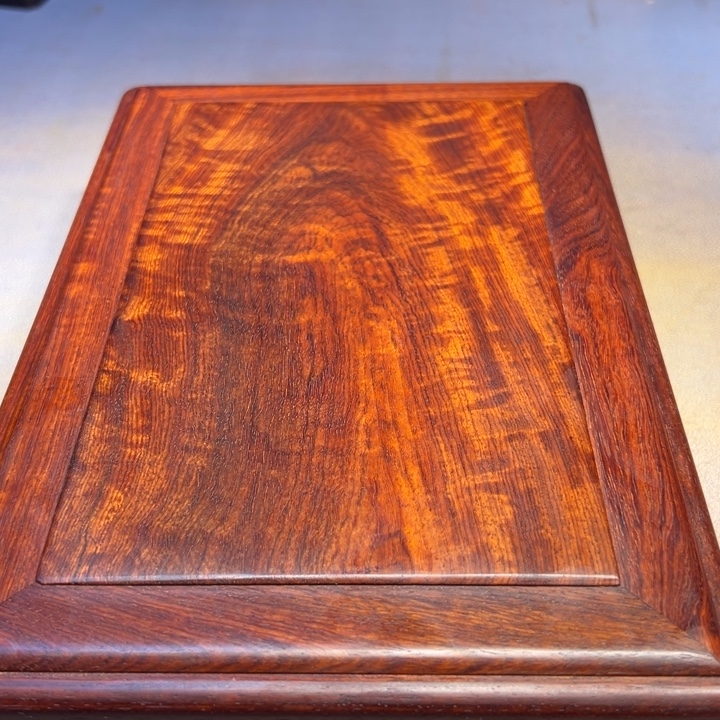 稻***人机关盒。            