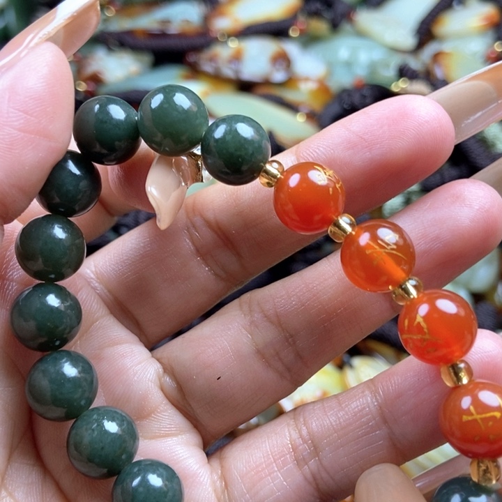 和田玉颈饰未镶嵌