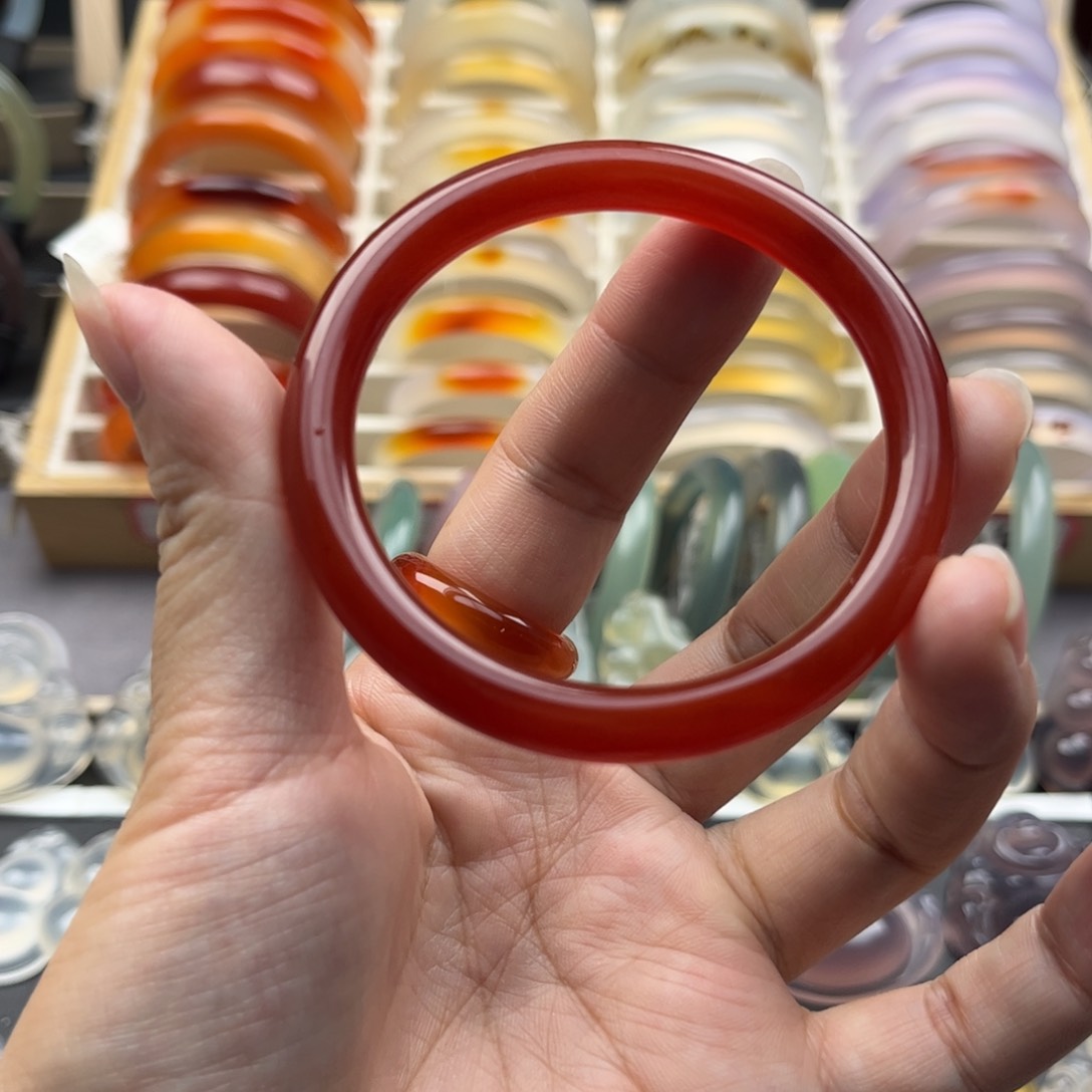 玛瑙/玉髓手镯未镶嵌53+