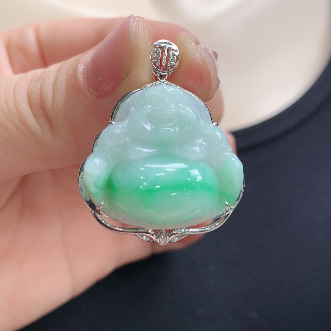 翡翠颈饰18K金镶嵌佛公