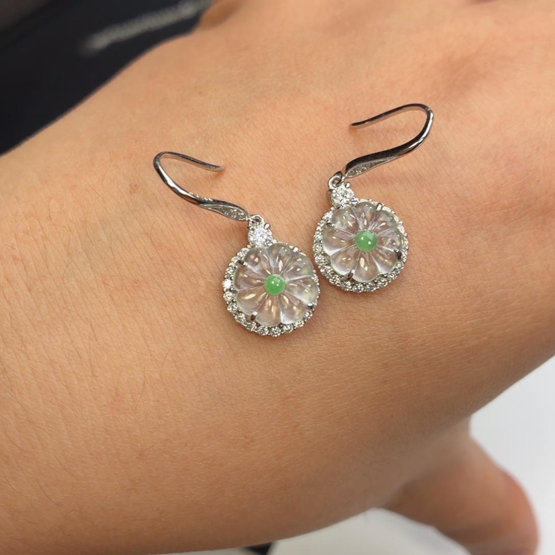 翡翠银S925镶嵌颈饰玻璃底花花缅料