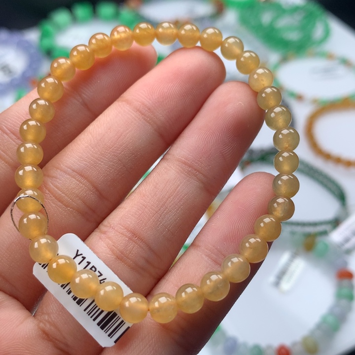 翡翠手镯未镶嵌卡