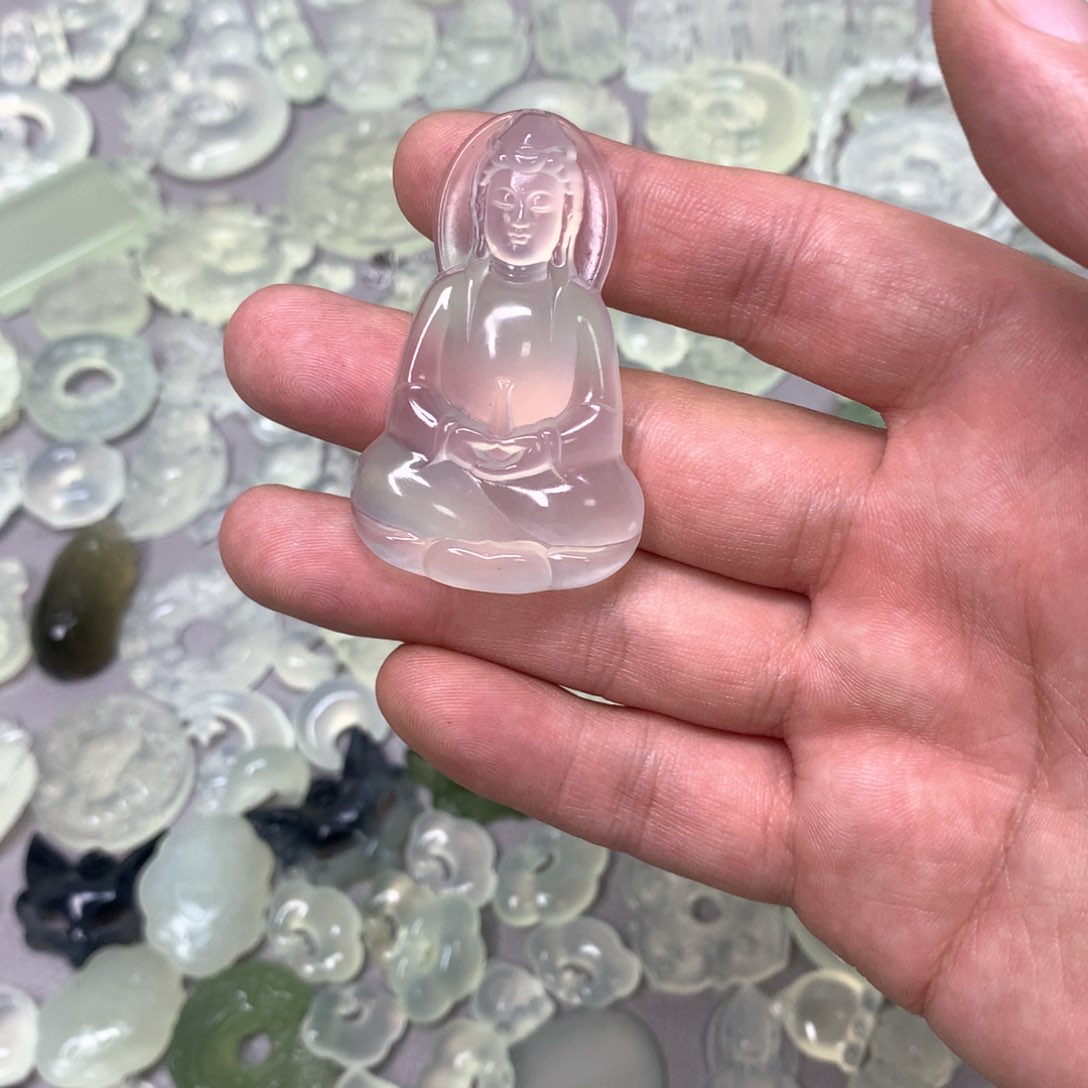 蛇纹石玉颈饰未镶嵌闻****方