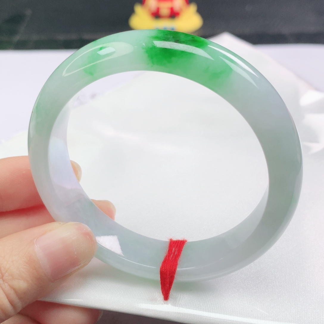 翡翠未镶嵌手镯正