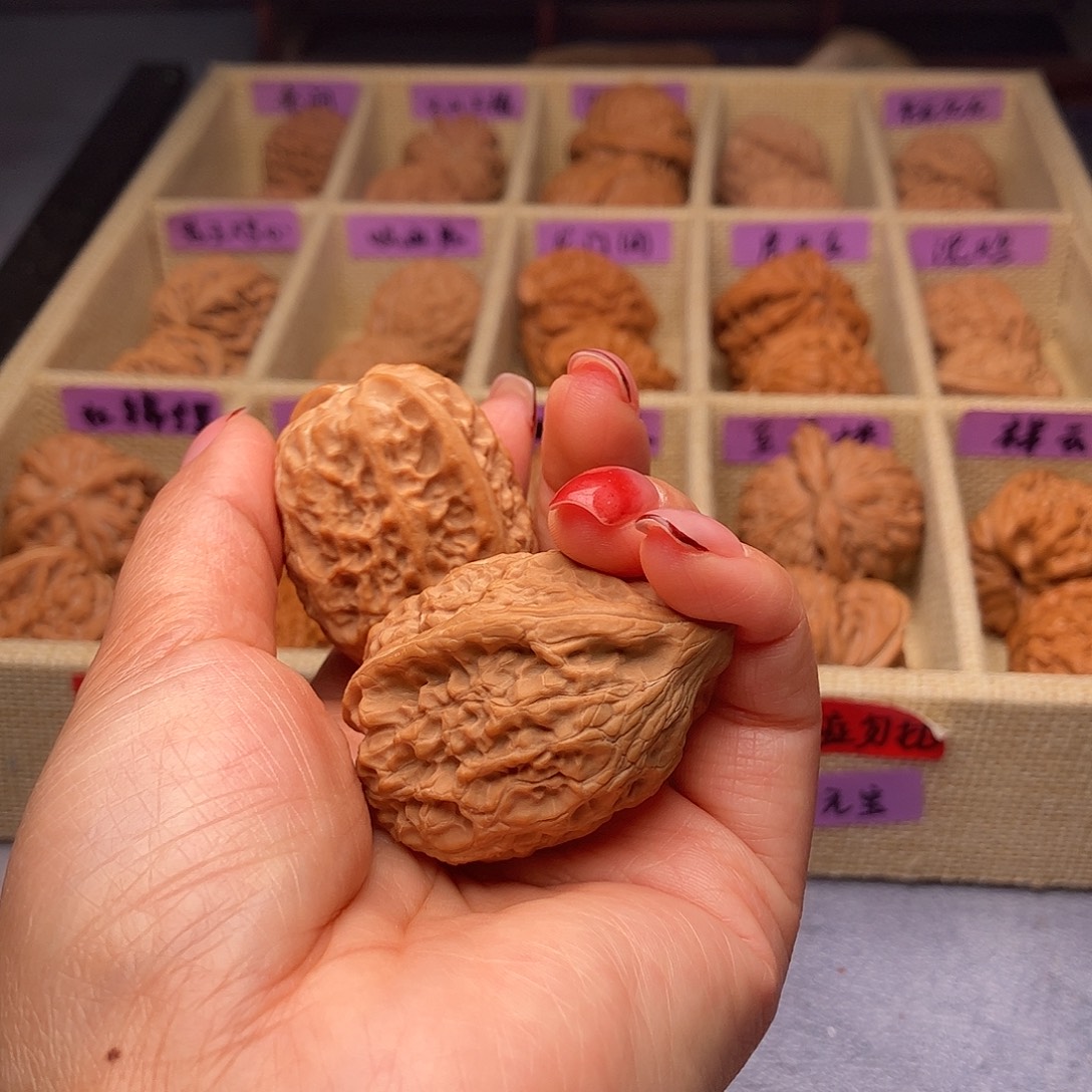 严***e吊坠文玩核桃沈鸡