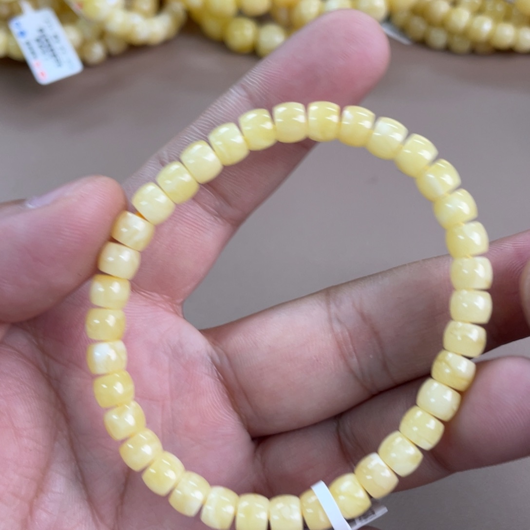 琥珀裸石未镶嵌11900000000